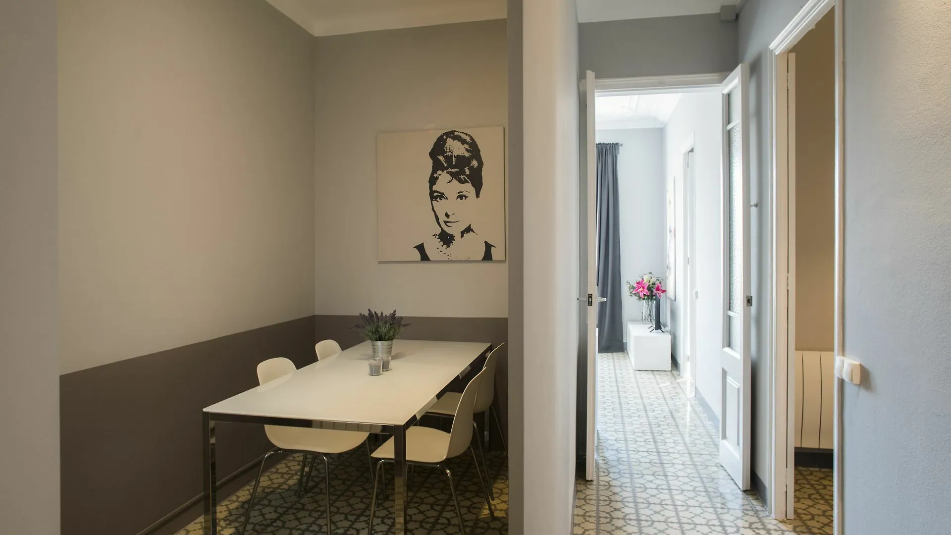 Barcelonaguest Apartamento 0*, Barcelona Espanha