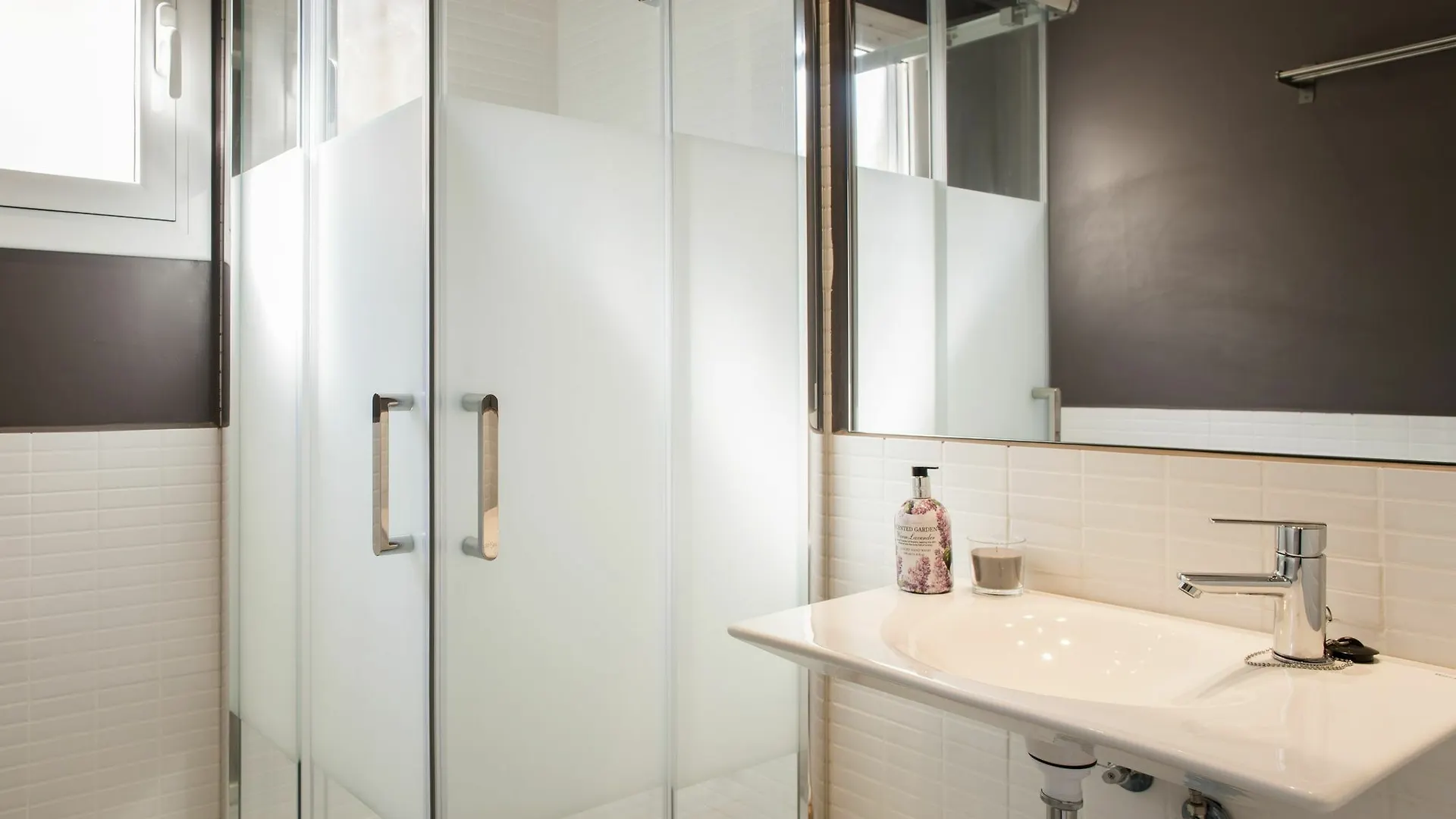 Barcelonaguest Apartamento